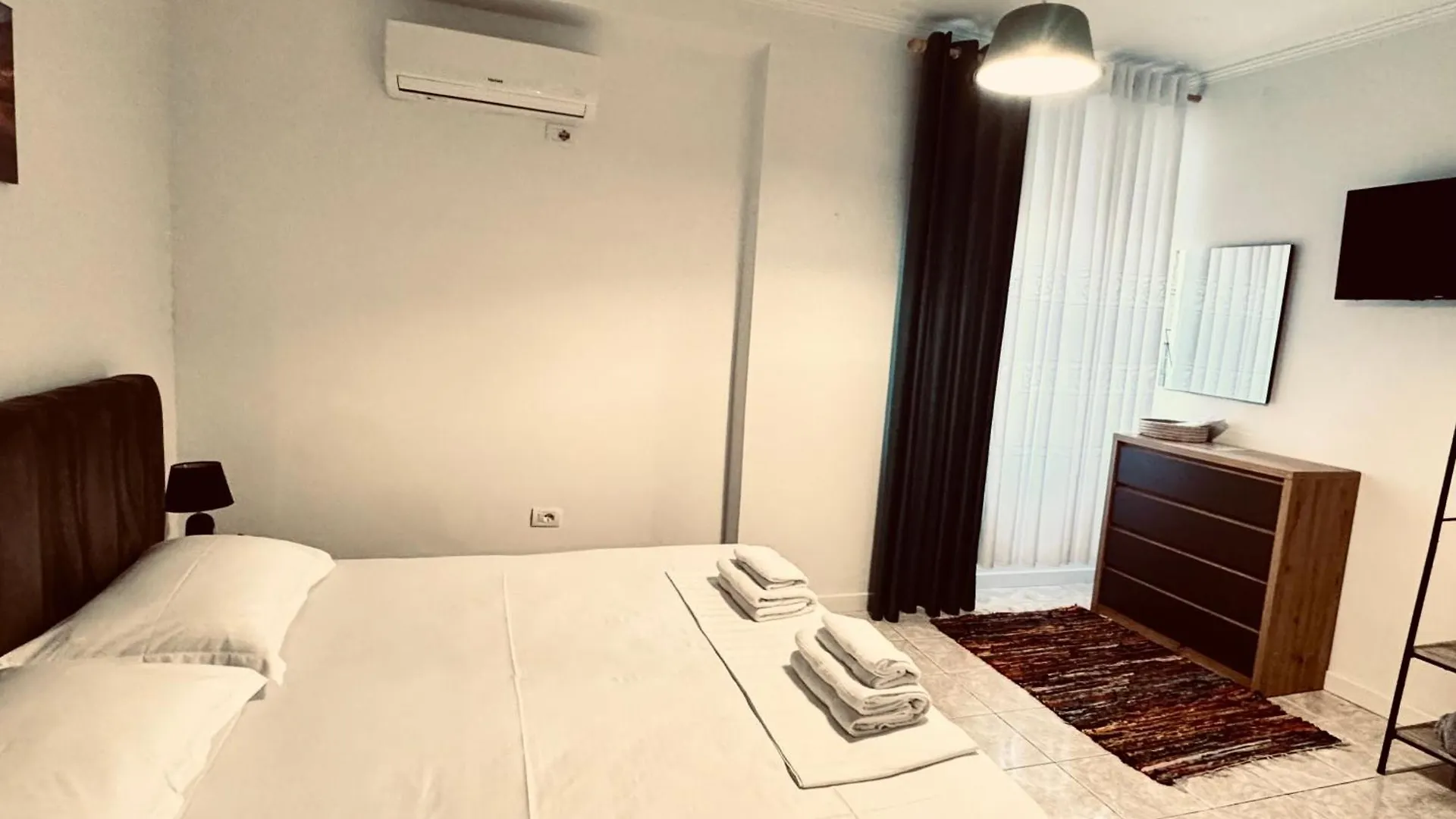 Hi5 Rooms Tirana Alloggio in famiglia